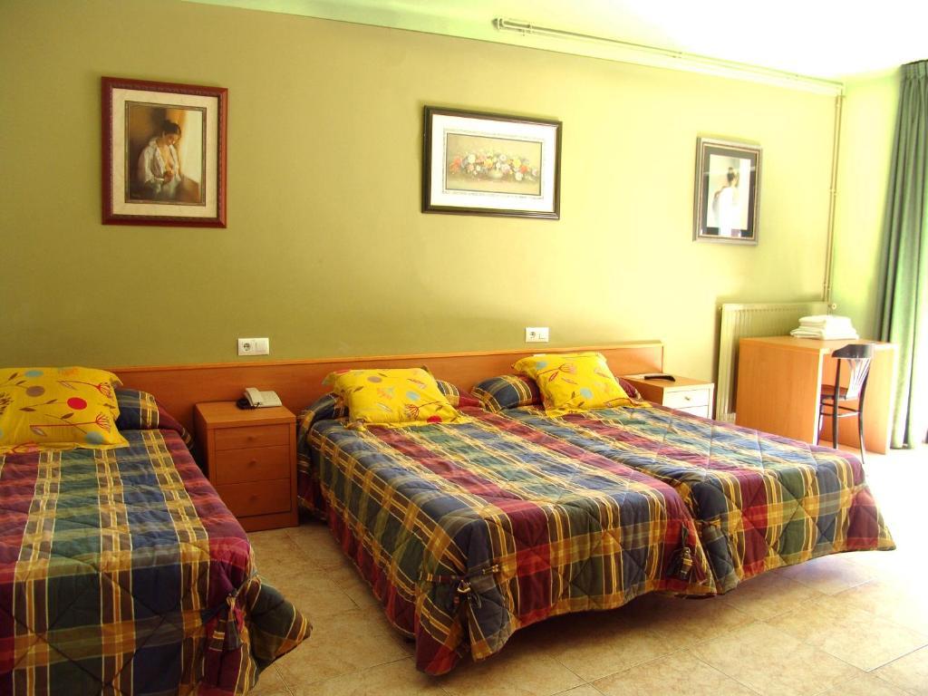 Hotel Pinxo Santa Coloma De Farners Room photo
